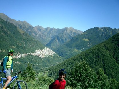 Valsassina - Scendendo dall'alpe Ortighera